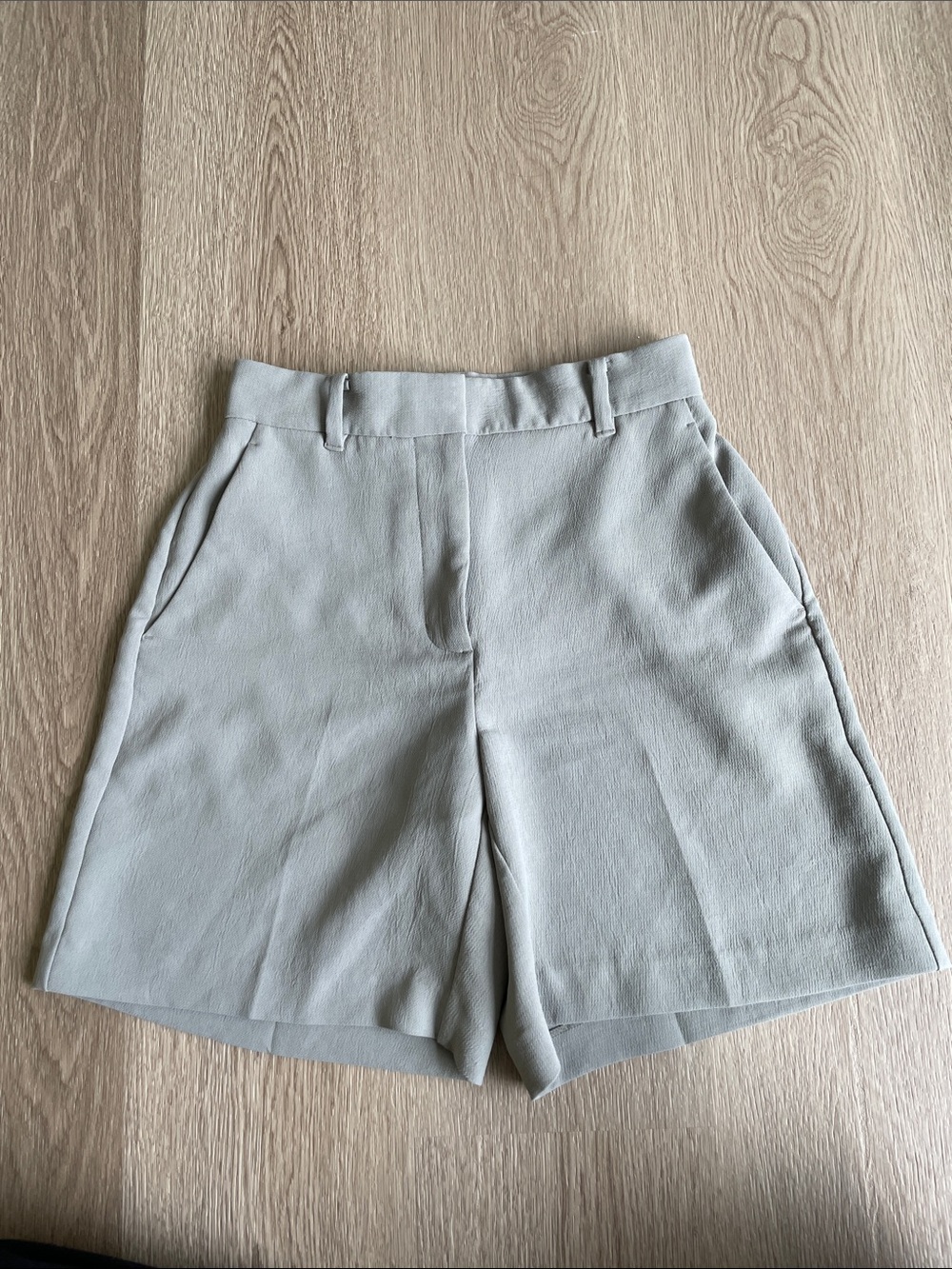 Aritzia Wilfred Grey Sage Green Dress Shorts